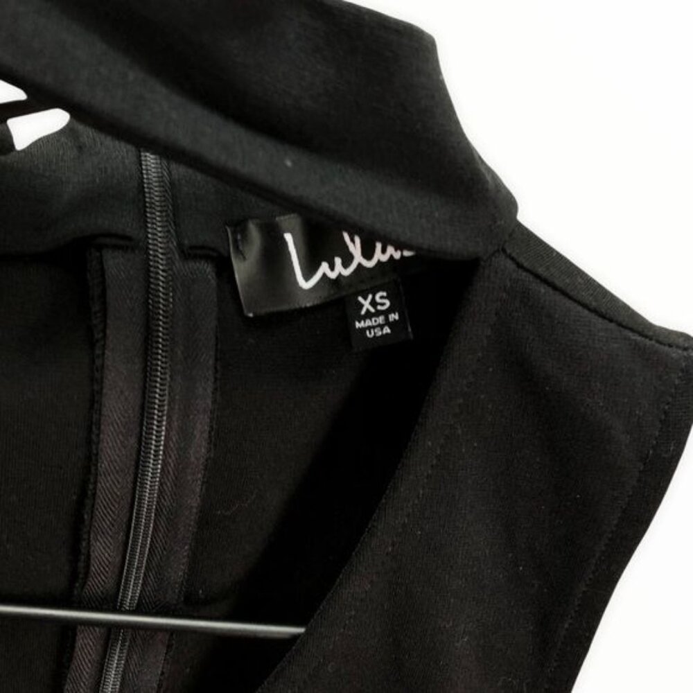Lulus Powerhouse Sleeveless Bodysuit w/ Mock Neck Plunge V-neck - Black | XS - Picture 8 of 10